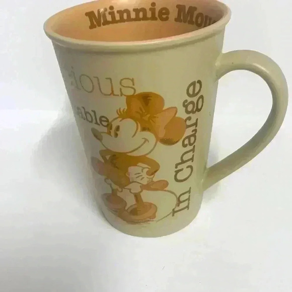 Minnie Mouse coffee cup - Picture 1 of 9